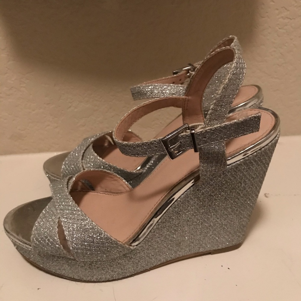 Sparkly wedding heels size 7 1/2 - Picture 3 of 3